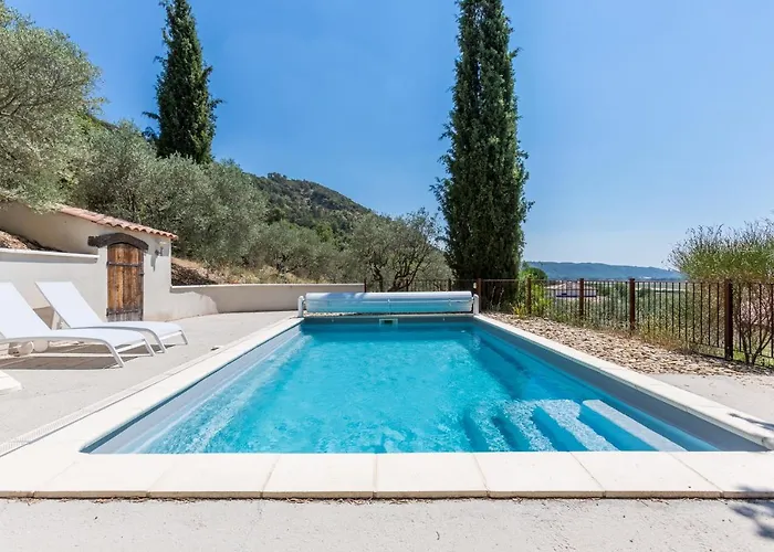 Holiday home Le Charme D'un Pigeonnier Provencal Avec Piscine *