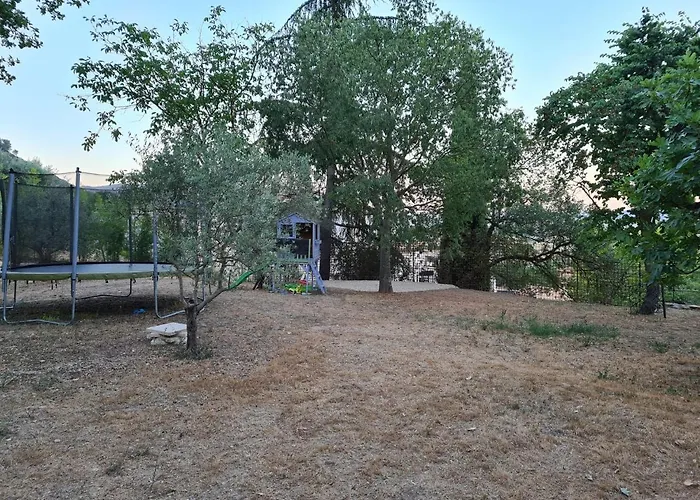 Le Charme D'un Pigeonnier Provencal Avec Piscine *