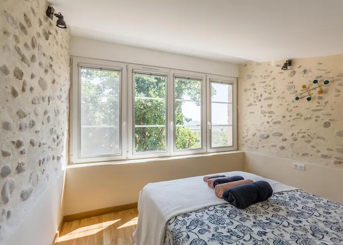 Le Charme D'un Pigeonnier Provencal Avec Piscine Oraison