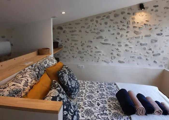 Holiday home Le Charme D'un Pigeonnier Provencal Avec Piscine