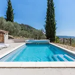 Vakantiehuis Le Charme D'un Pigeonnier Provencal Avec Piscine Chauffee *