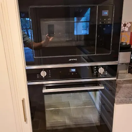 Le Charme D'un Pigeonnier Provencal Avec Piscine